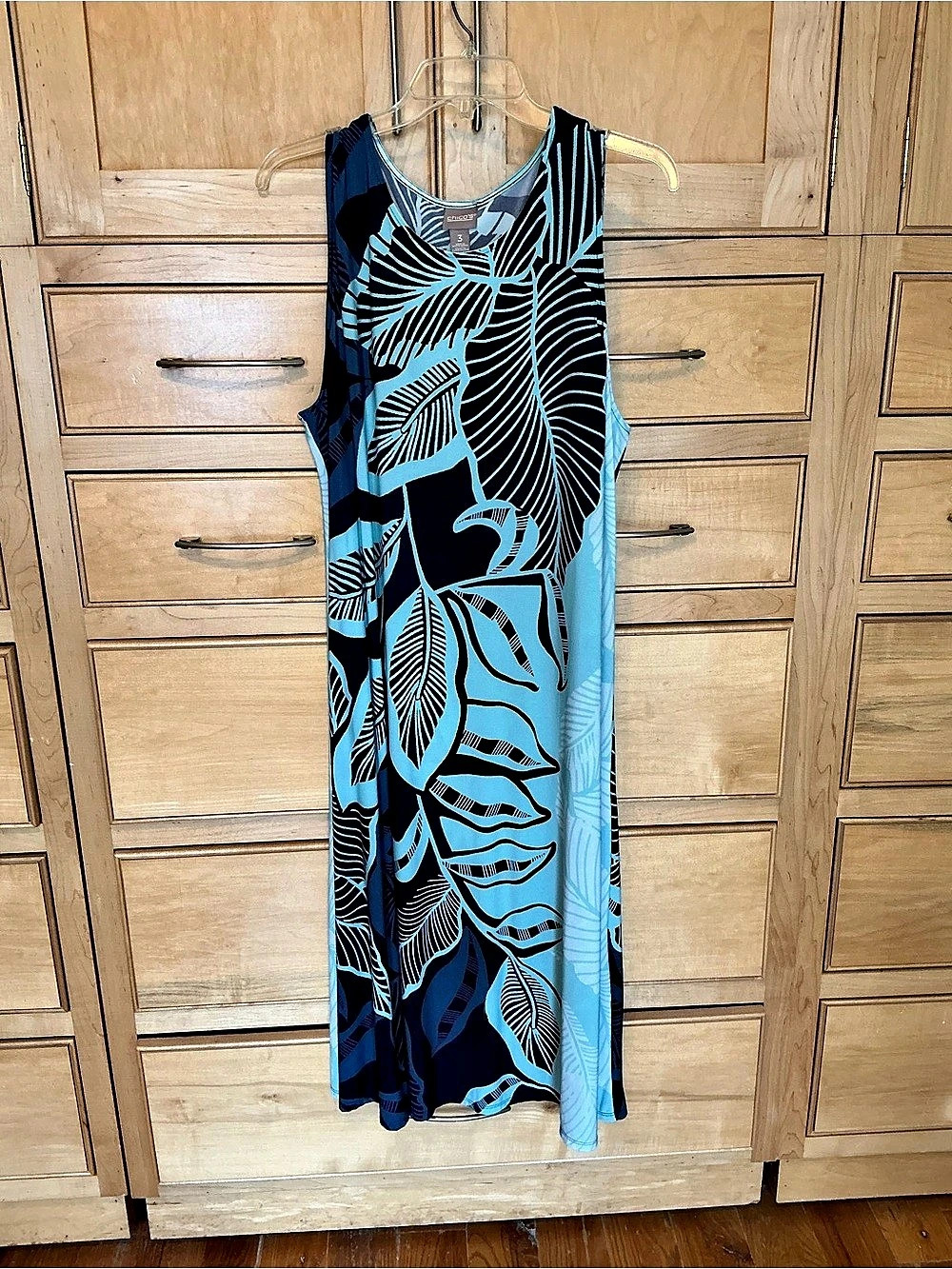 Chico's Abstract Print Maxi Dress green & Black Size 3 Like New 45” long